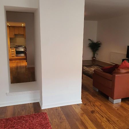 شقة غلاسغو  في Modern Apt @Tramway Theatre المظهر الخارجي الصورة